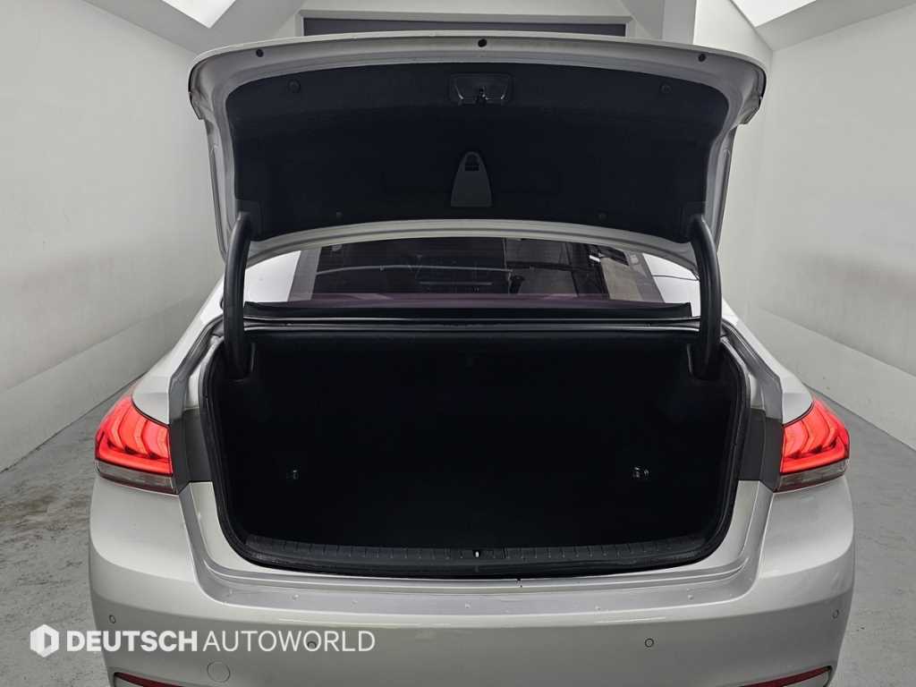 Hyundai Genesis — photo 19