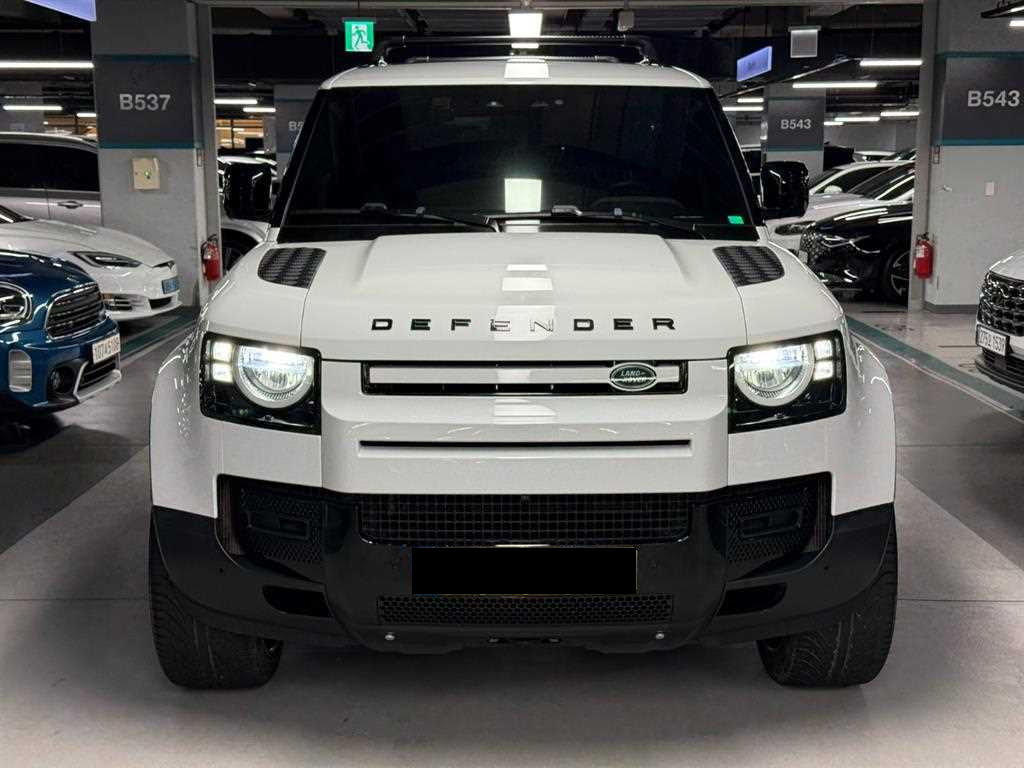 Land Rover Defender — photo 02