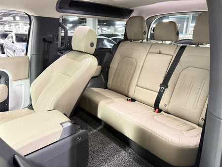 Land Rover Defender — photo 11