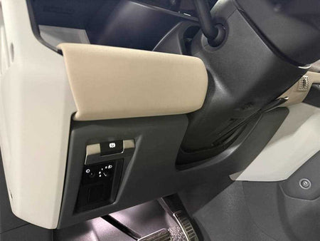 Land Rover Defender — photo 13
