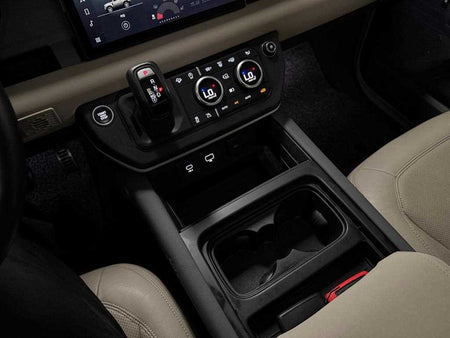 Land Rover Defender — photo 15