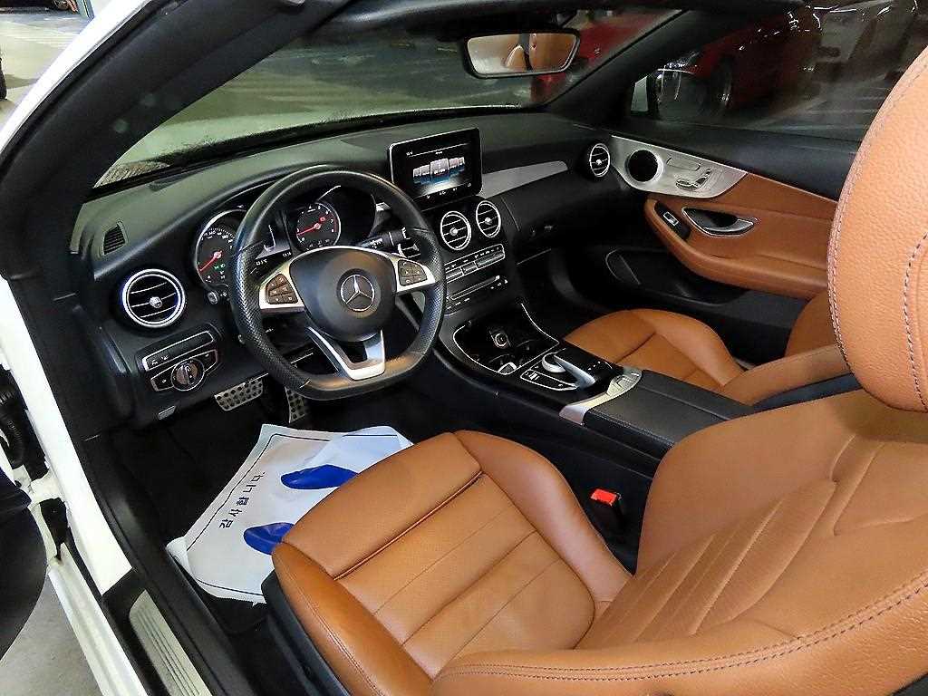 Mercedes-Benz C-Class — photo 12