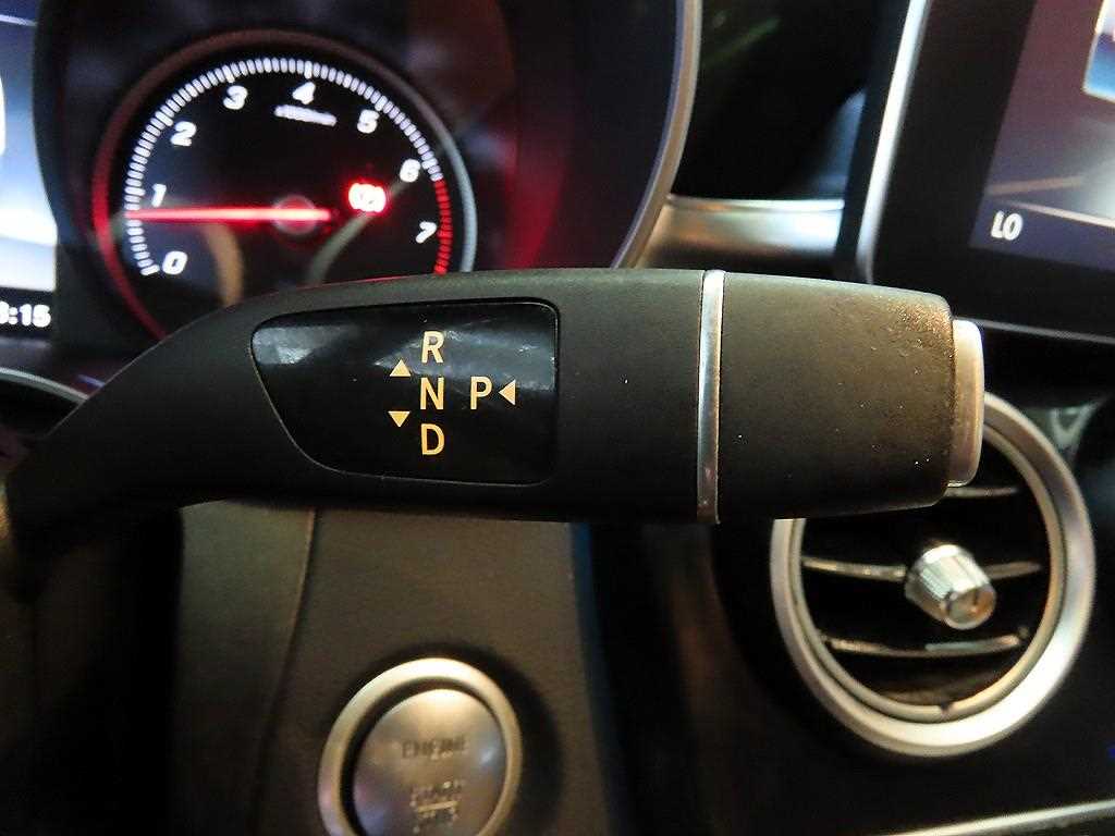 Mercedes-Benz C-Class — photo 14