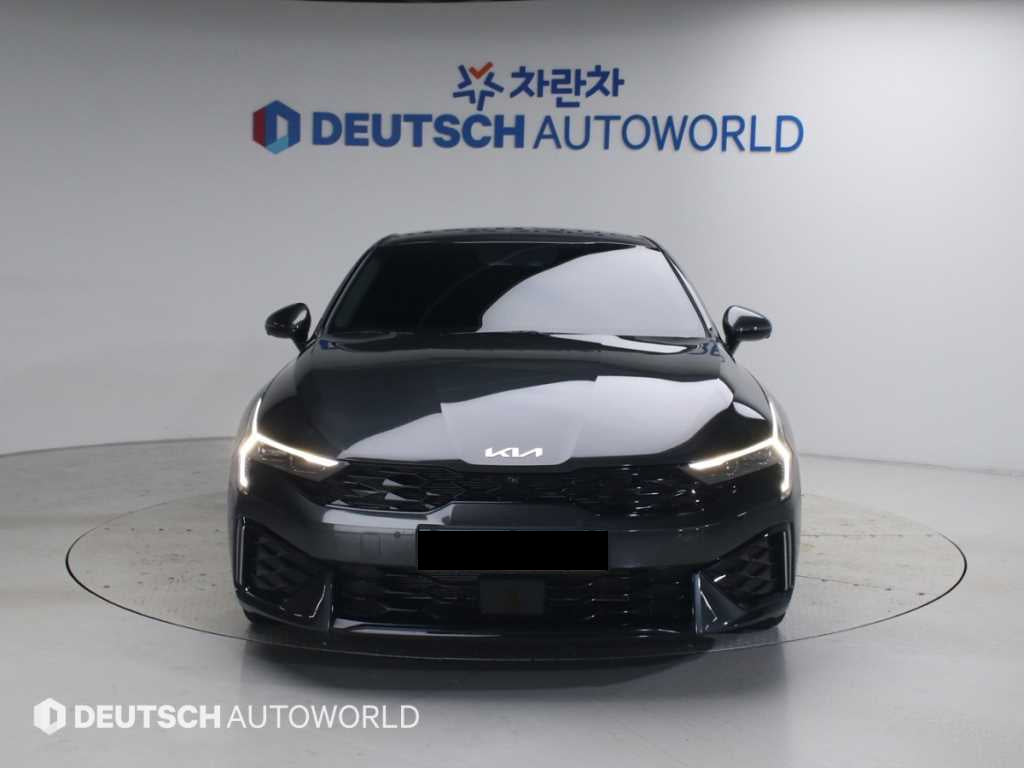 Kia K5 — photo 03