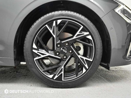 Kia K5 — photo 05