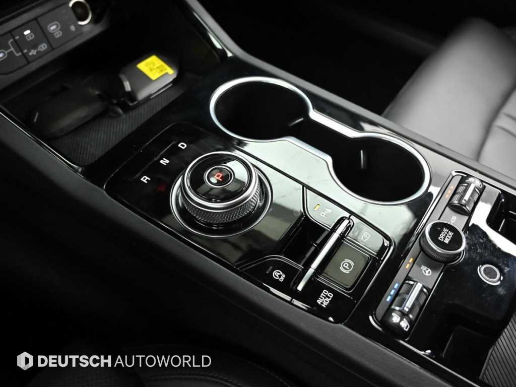 Kia K5 — photo 09
