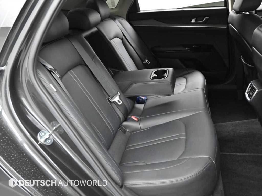 Kia K5 — photo 12