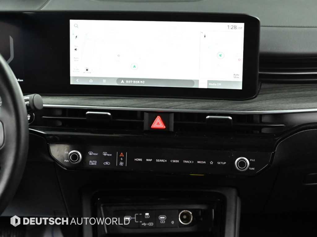 Kia K5 — photo 14