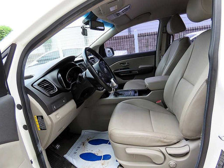 Kia Carnival — photo 05