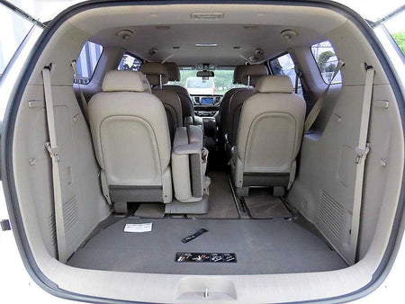 Kia Carnival — photo 17