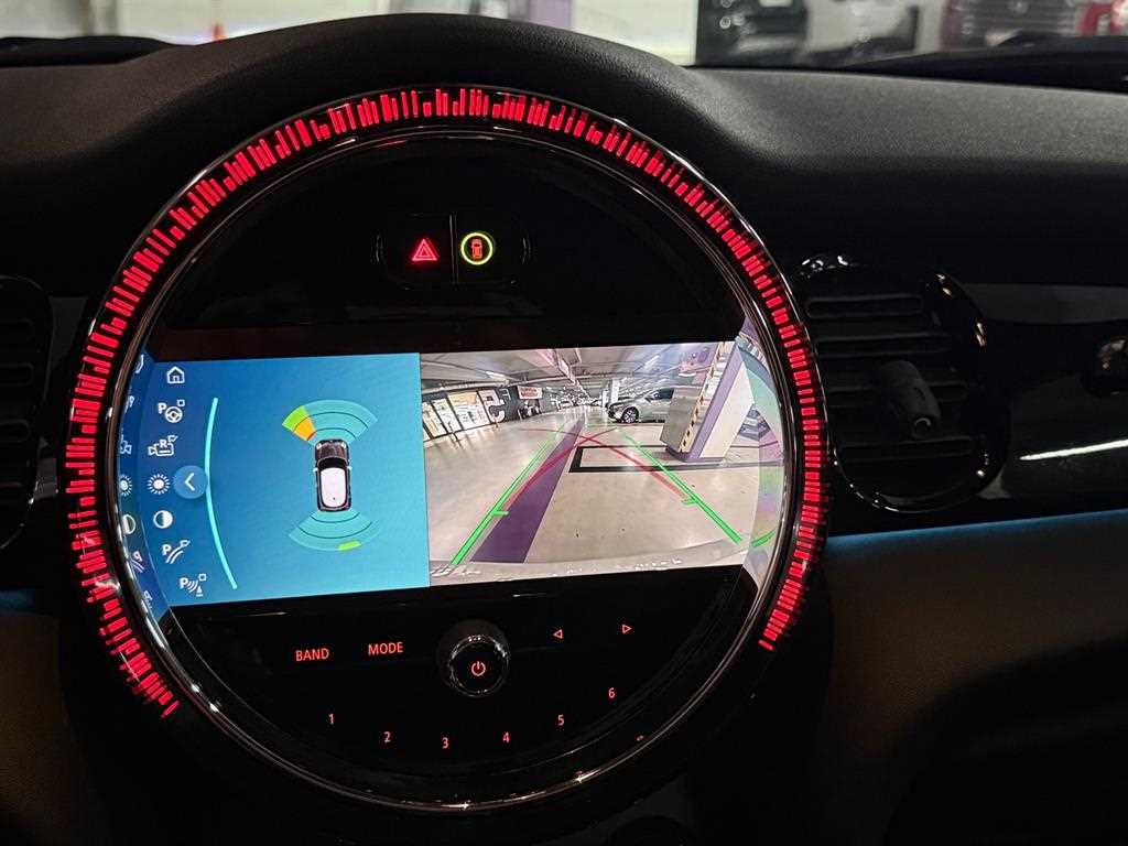 Mini Cooper — photo 12