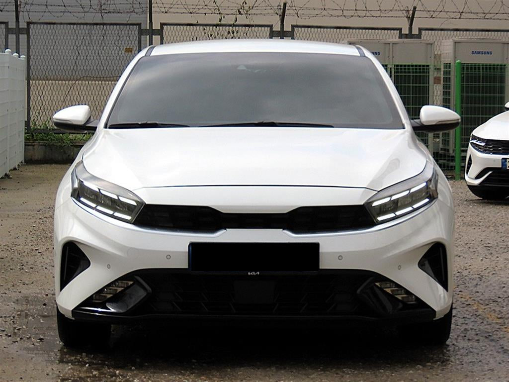 Kia K3 — photo 01