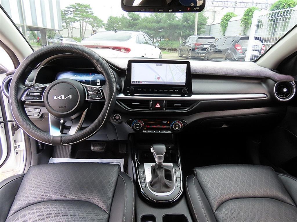 Kia K3 — photo 07