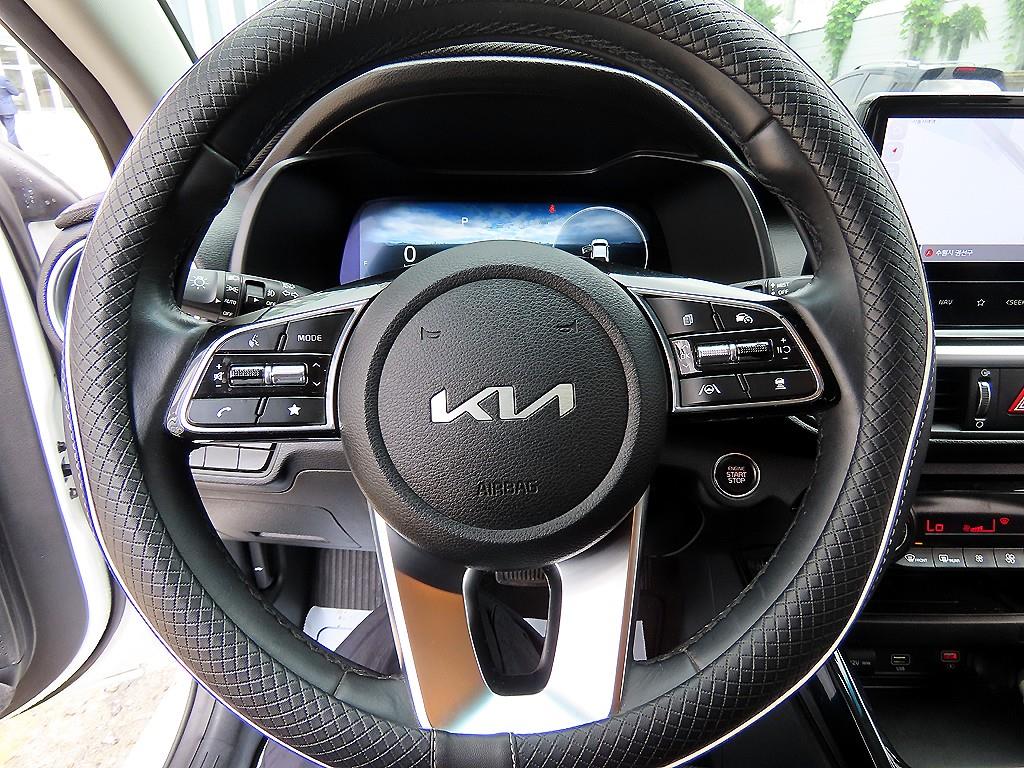 Kia K3 — photo 08