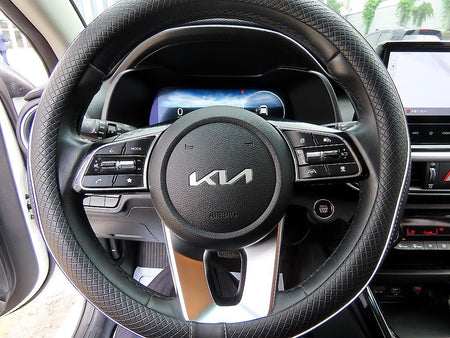 Kia K3 — photo 08