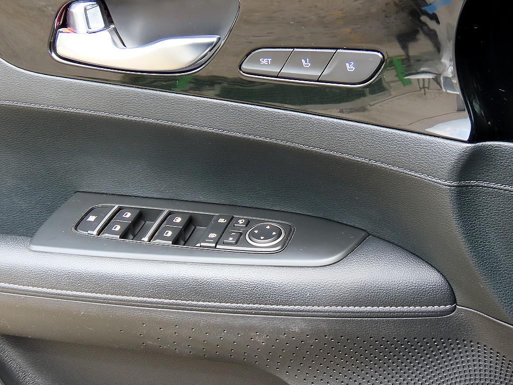 Kia K3 — photo 11