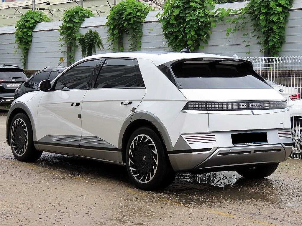 Hyundai Ioniq5 — photo 03