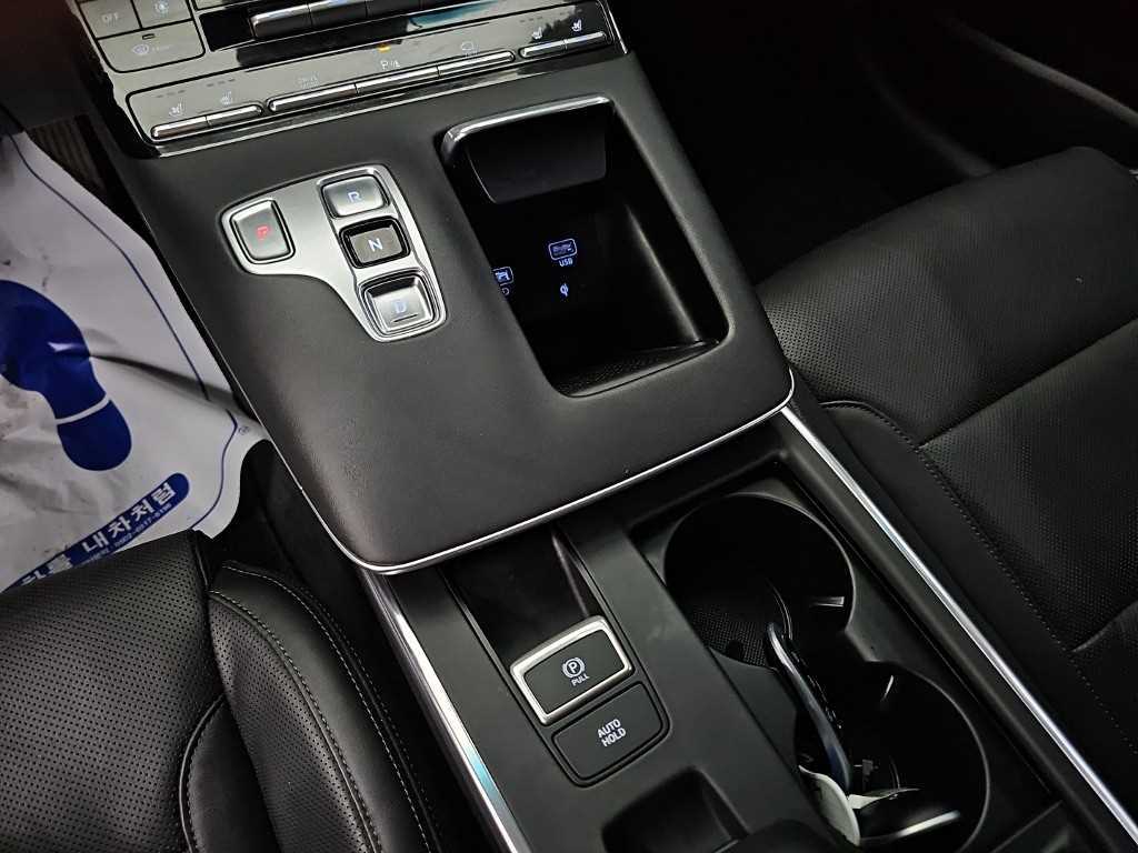 Hyundai Grandeur — photo 08
