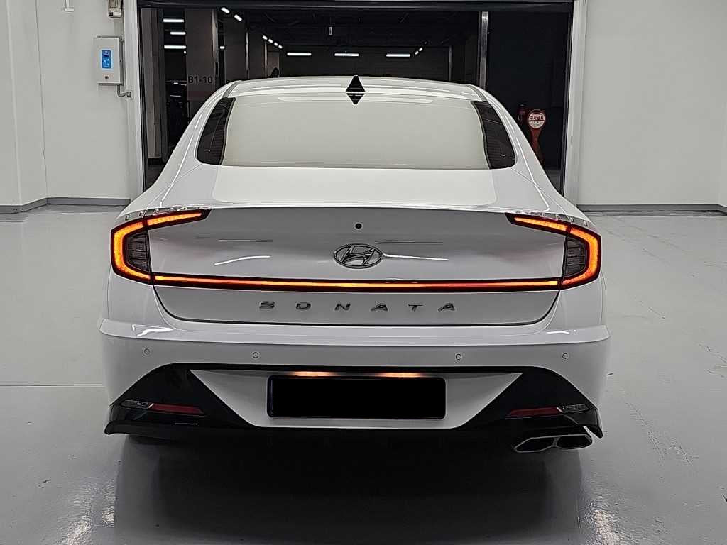 Hyundai Sonata — photo 03