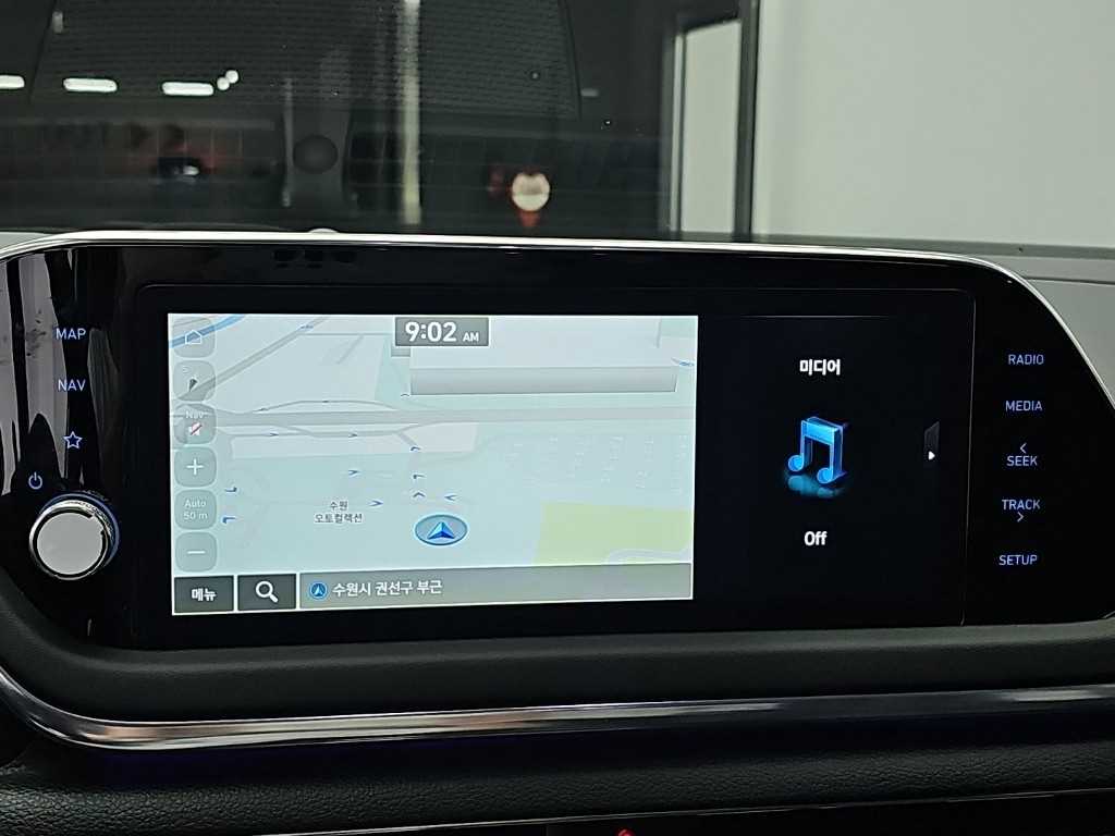 Hyundai Sonata — photo 14