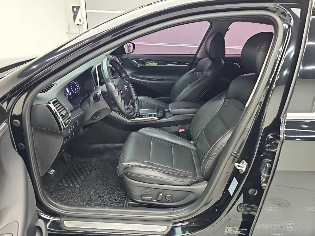 Hyundai Grandeur — photo 11