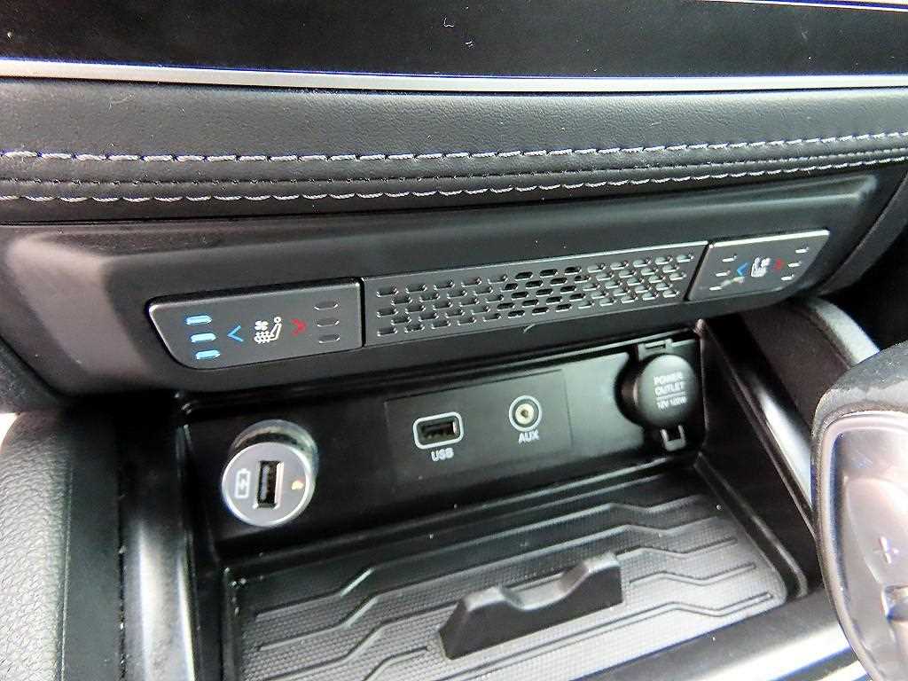 KGM Rexton — photo 13