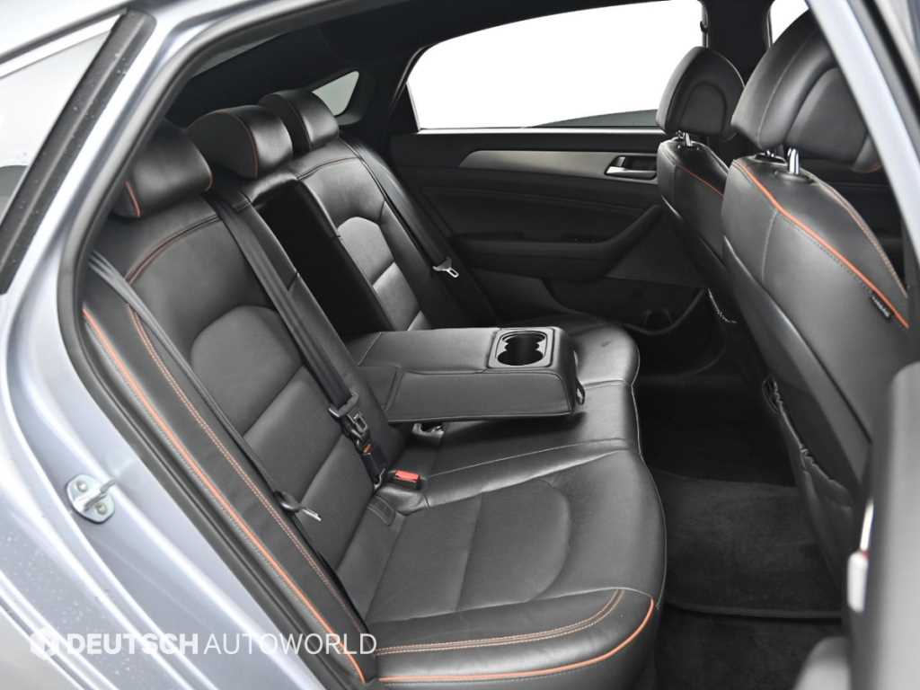 Hyundai Sonata — photo 12