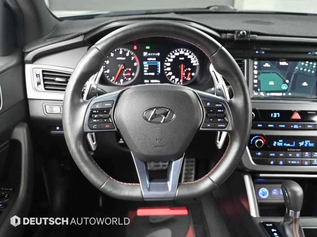 Hyundai Sonata — photo 13