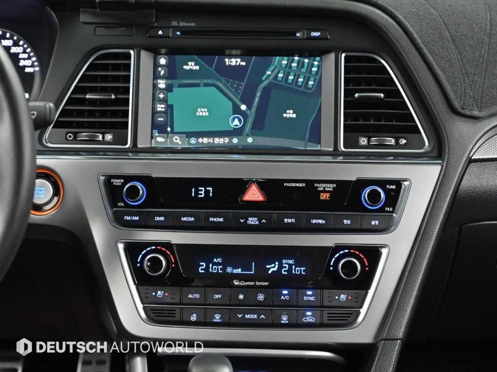 Hyundai Sonata — photo 14