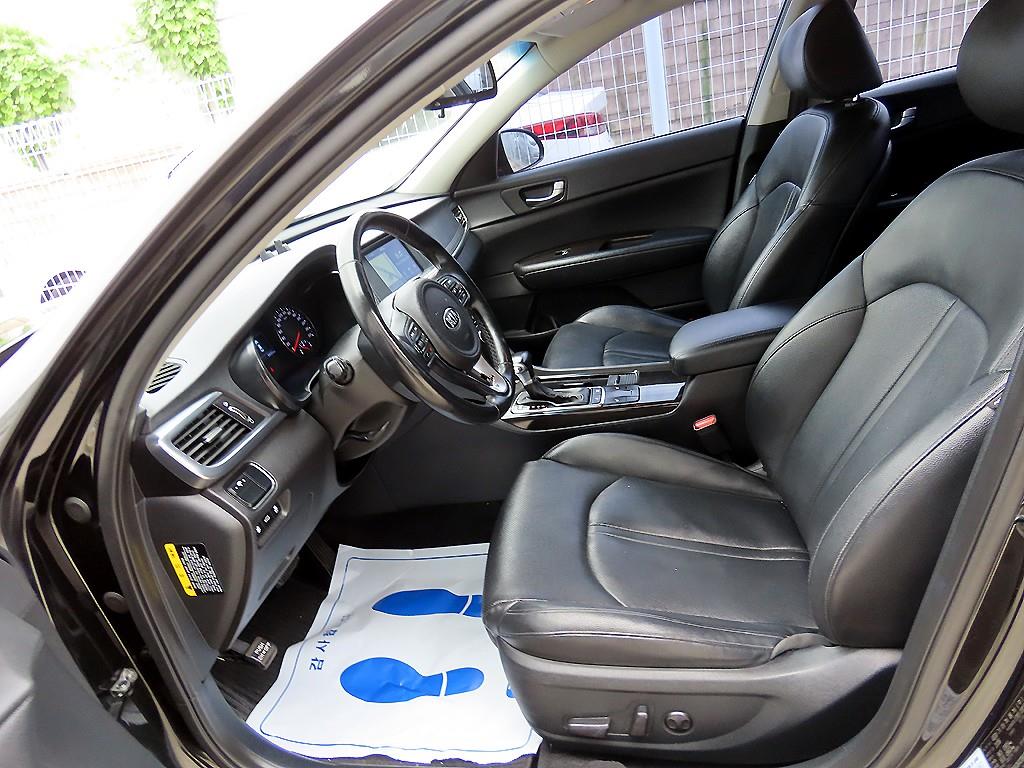 Kia K5 — photo 05