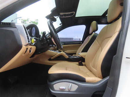 Porsche Cayenne — photo 14