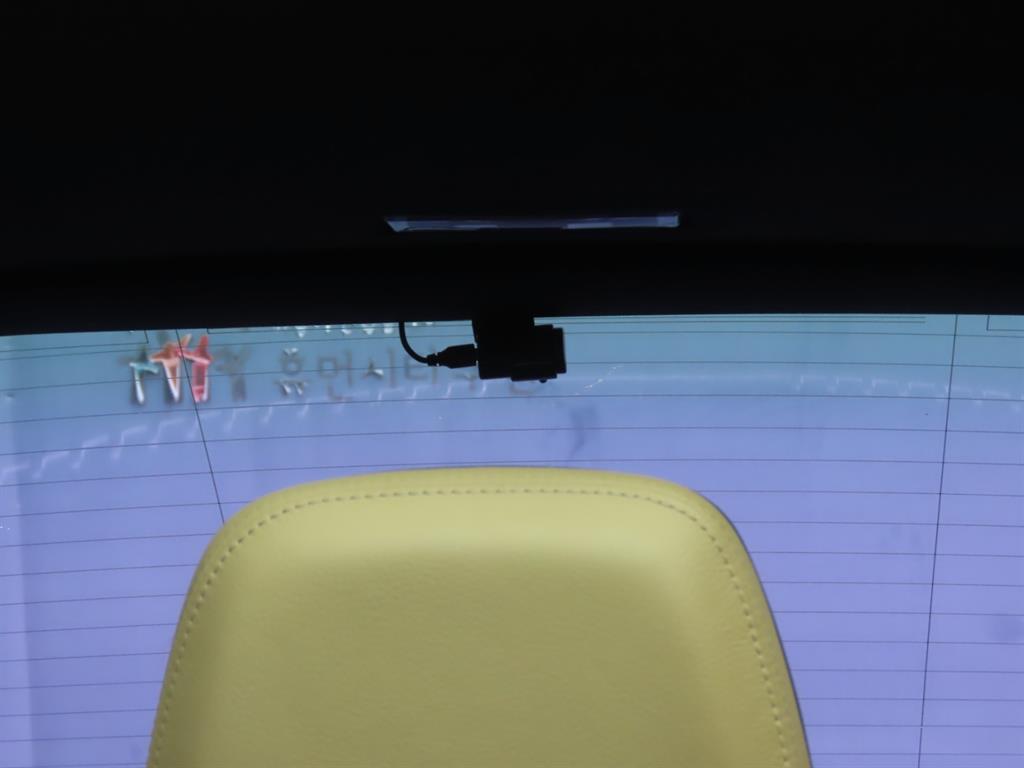 Porsche Cayenne — photo 19