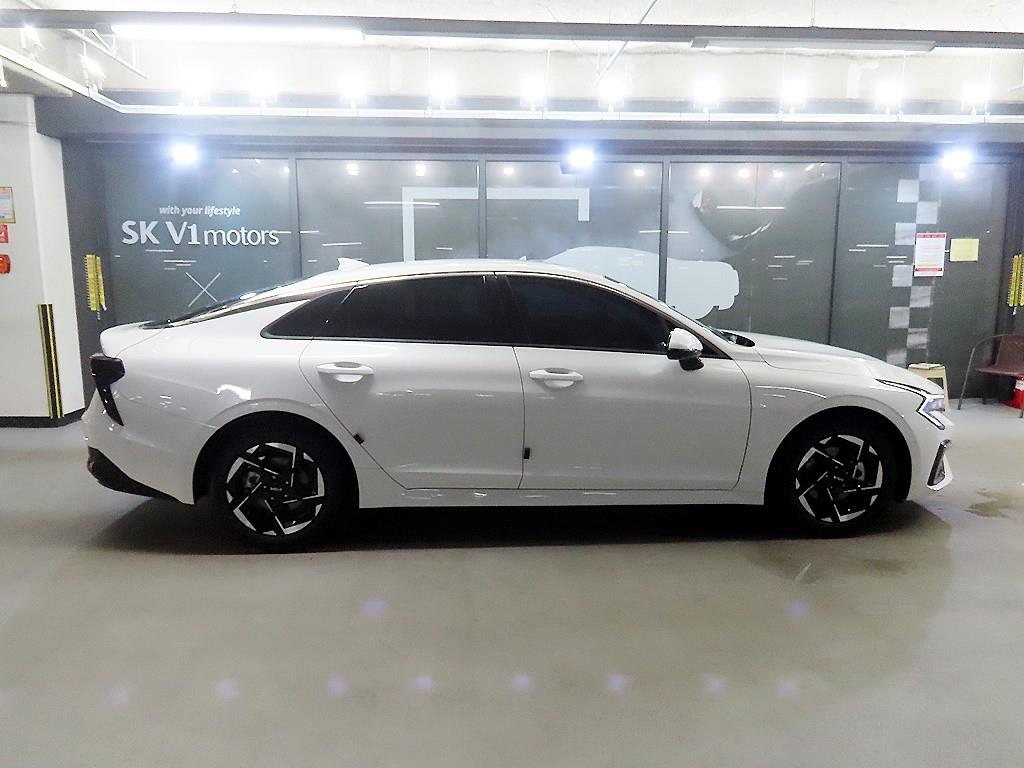 Kia K5 — photo 03