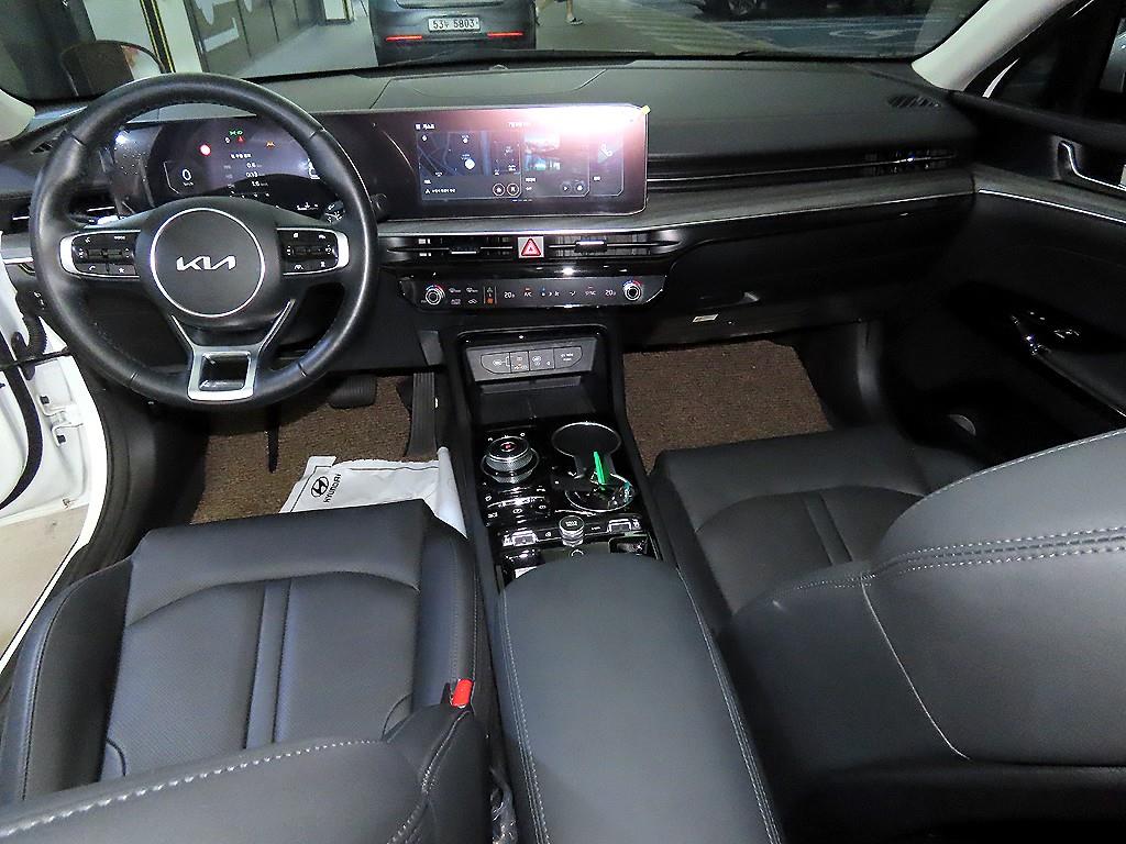 Kia K5 — photo 10