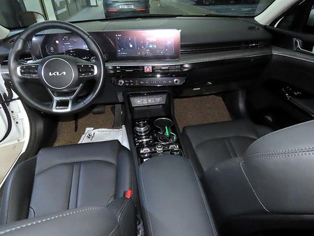 Kia K5 — photo 10