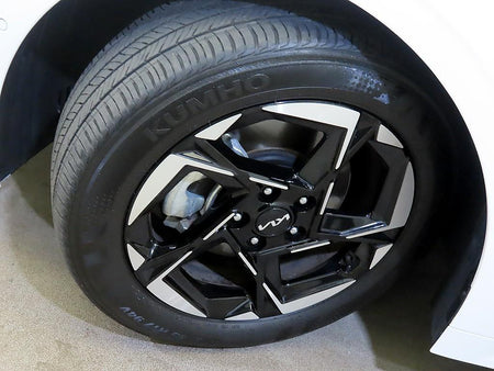 Kia K5 — photo 20