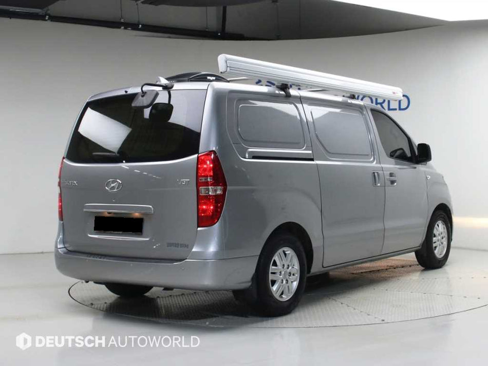 Hyundai Starex — photo 02