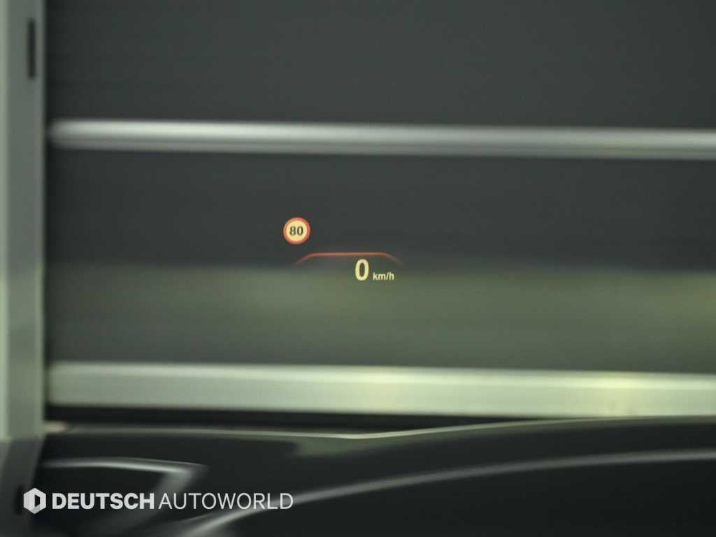 BMW 5-Series — photo 16
