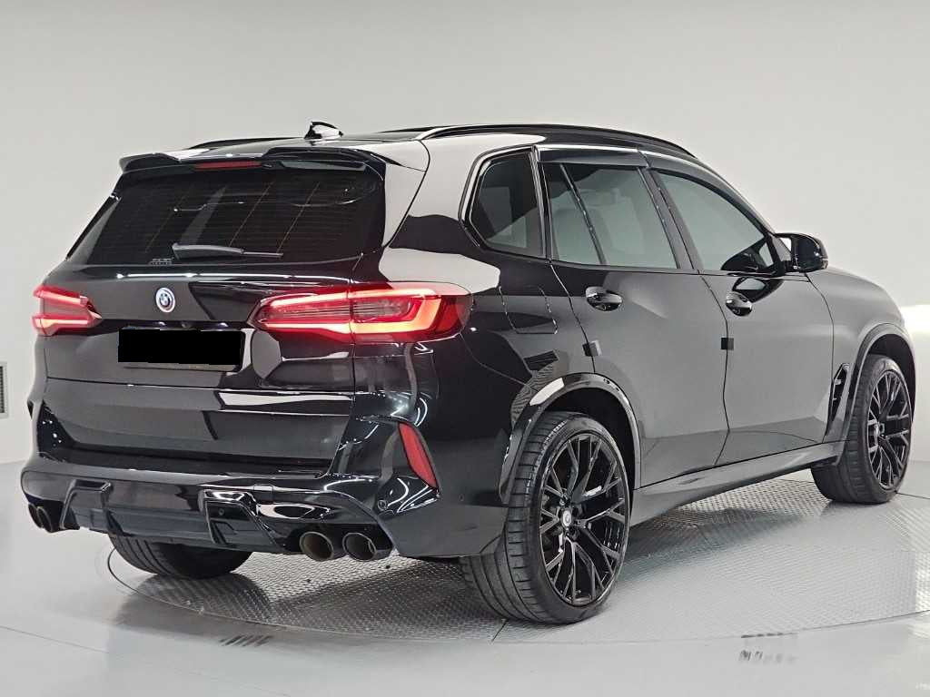 BMW X5M — photo 04