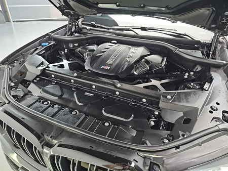 BMW X5M — photo 05