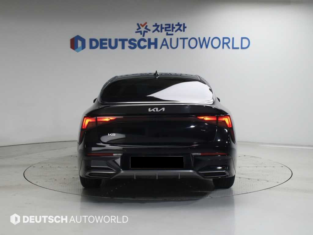 Kia K5 — photo 04