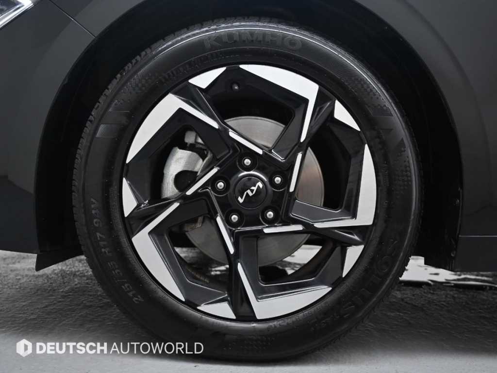 Kia K5 — photo 05