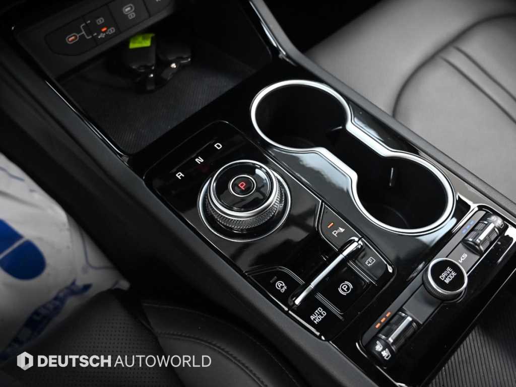 Kia K5 — photo 09