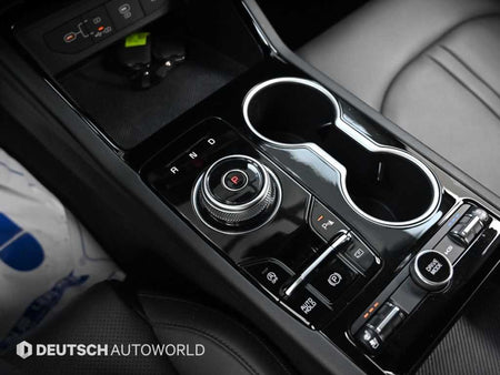 Kia K5 — photo 09