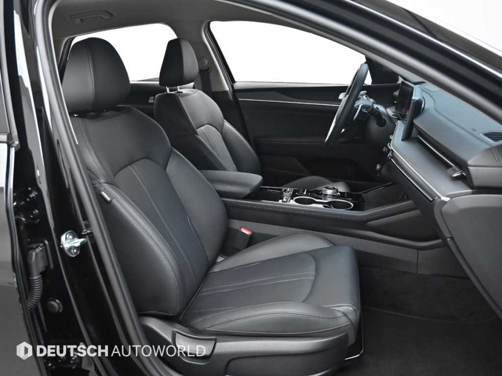 Kia K5 — photo 10