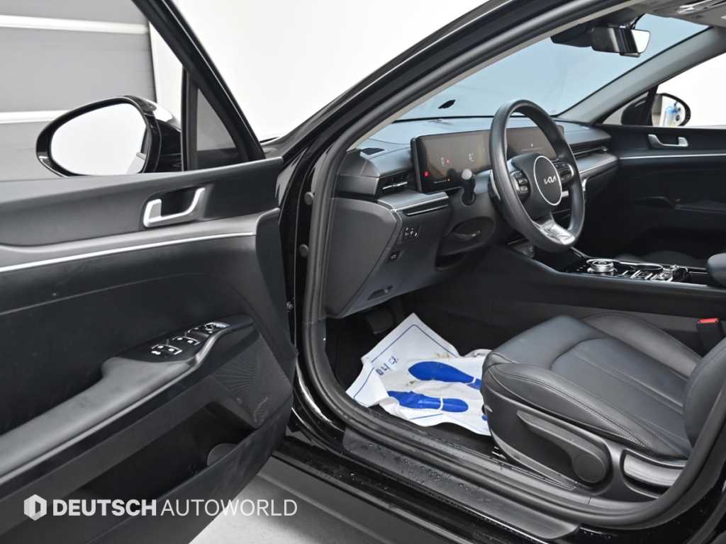 Kia K5 — photo 11