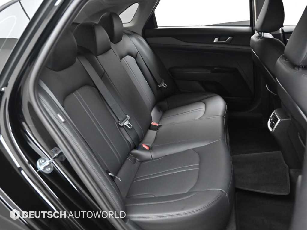 Kia K5 — photo 12
