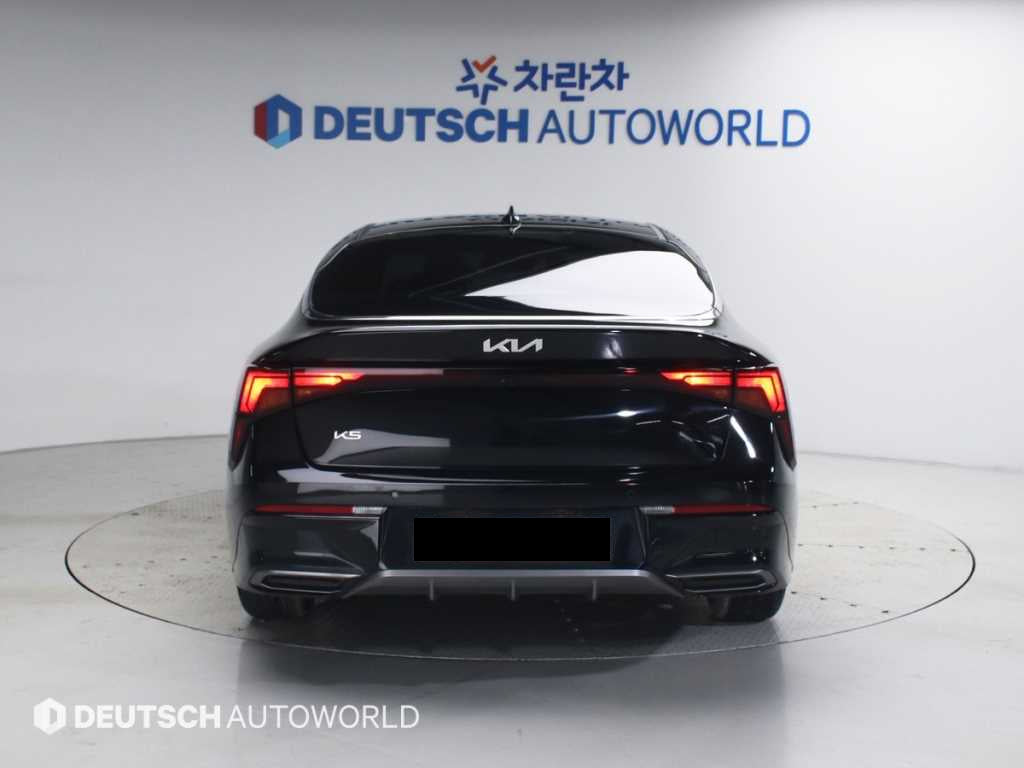 Kia K5 — photo 04