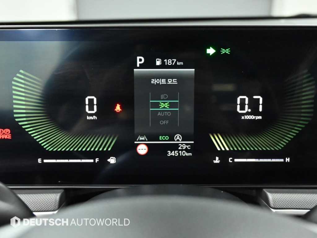 Kia K5 — photo 08