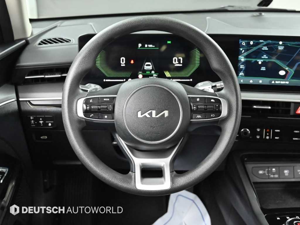 Kia K5 — photo 13